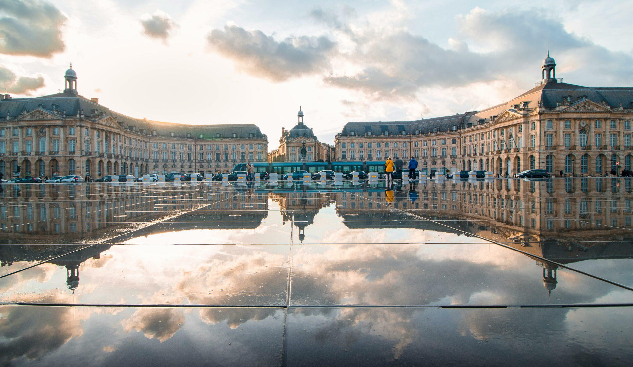 Place de la Bourse : un symbole d’élégance… et d’ambition digitale